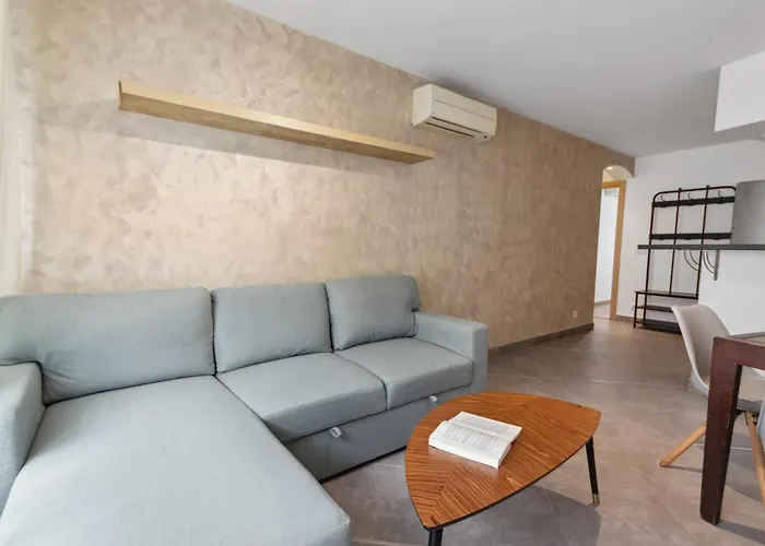 Le Grimaldi - Spacious - Ac - Wifi - Hypercentre Apartamento Cagnes-sur-Mer